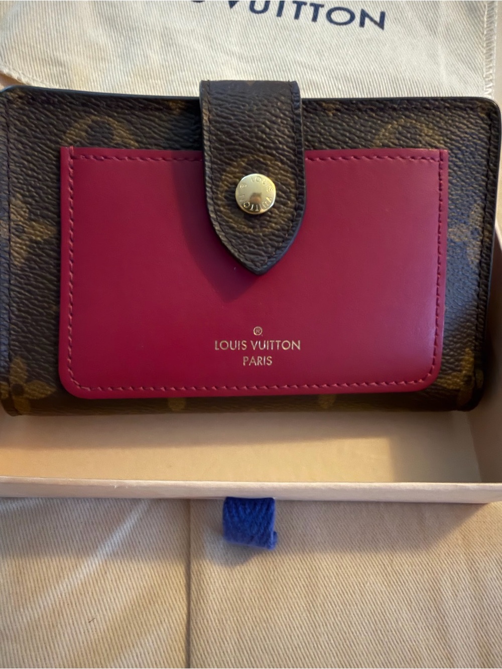 Louis Vuitton Monogram Juliette Wallet in Fuchsia